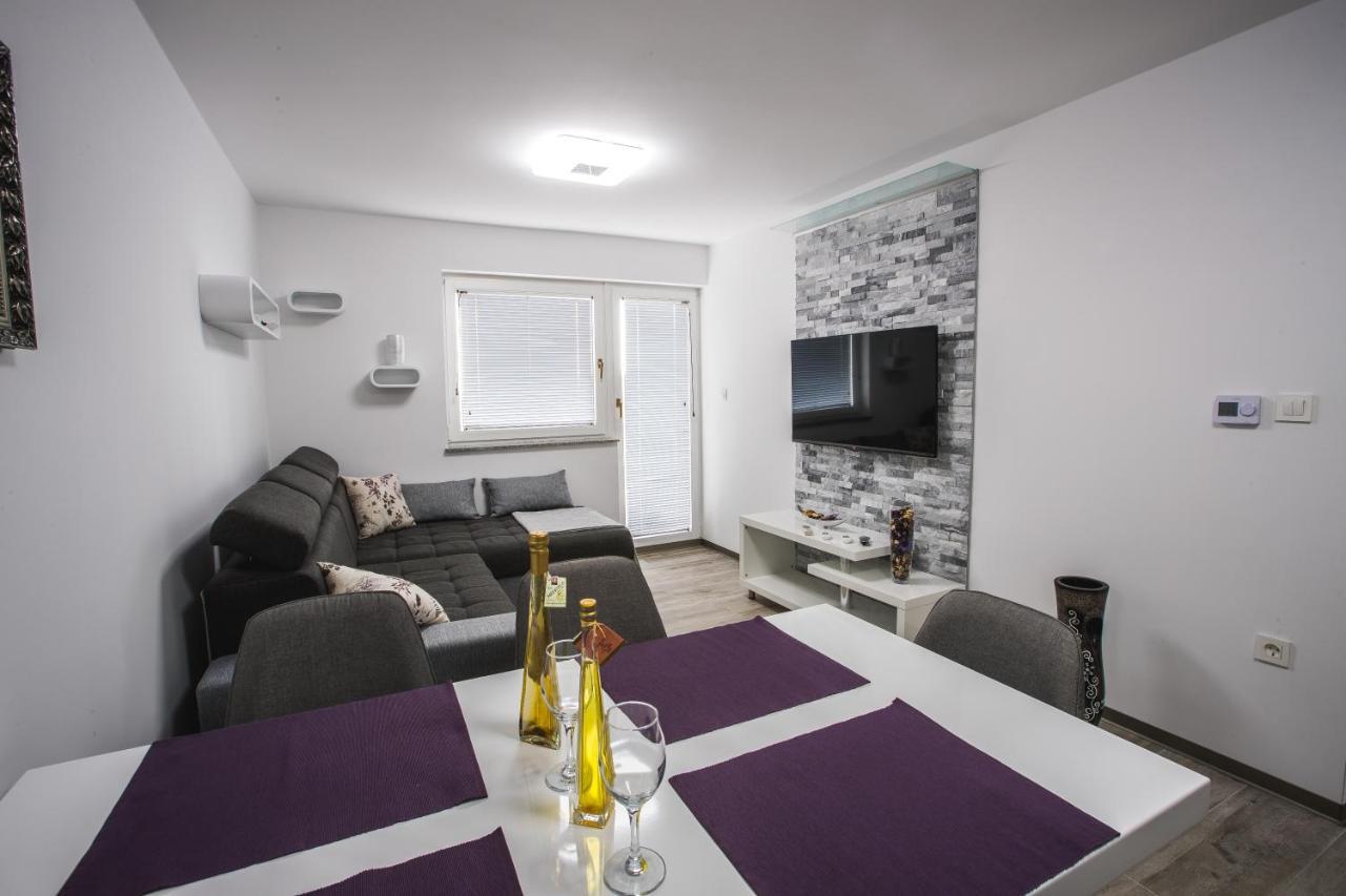 Apartment Ma&Ja With Hot Tub Metlika Zewnętrze zdjęcie