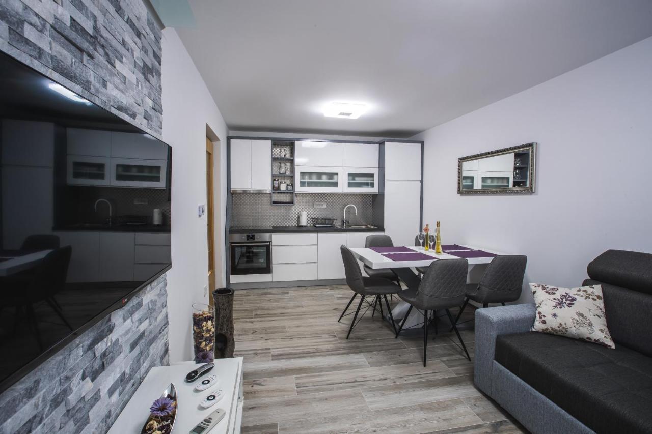 Apartment Ma&Ja With Hot Tub Metlika Zewnętrze zdjęcie